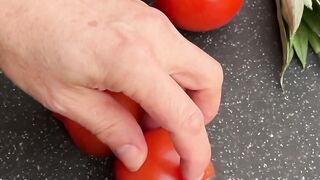 Super Salad Tomato Carving Garnish #SuperSalad #cuttingskills #fooddecoration 2
