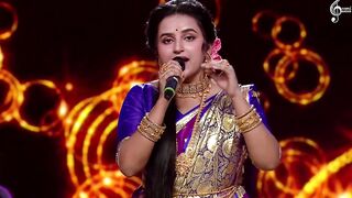 লাজে রাঙা হলো..