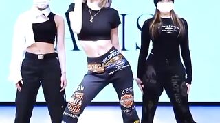 say lalisa