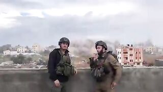 Powerful explosions in Gaza - Breaking: Urgent Video