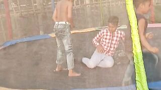 বাচ্চাদের নাচানাচি