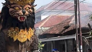 A video has gone viral showing the moments leading up to a fire at a carnival event in Cirebon