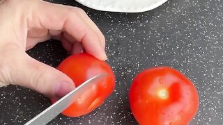 Super Salad Tomato Rose Carving Garnish #SuperSalad #cuttingskills #fooddecoration