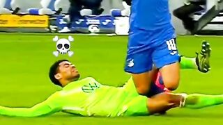 Dangerous sliding tackle in football history????????