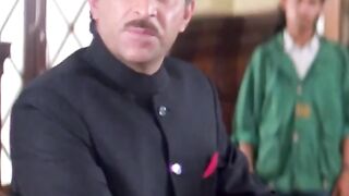 Akshay Kumar wrongfully put behind bars | Movie Aan Men At Work