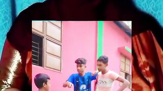 এই ছোট্ট বাচ্চাটি বলে কি?