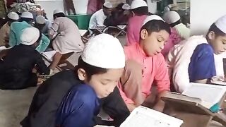 কোরআনের সেই পাখিরা মুখরিত স্বকন্ঠে