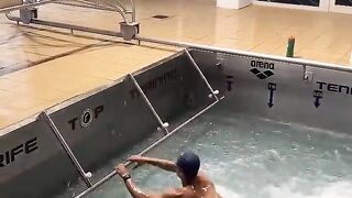 Mastering the currents. ????????- @clem_secchi