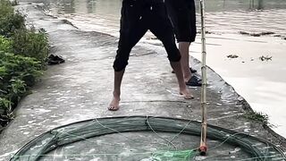 মাছ ধরার আসল টেকনিক #viralshort #youtubeshorts