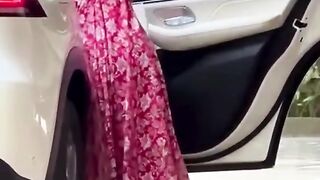 Soha Ali Khan's Daughter Inaaya Cutely Carries Her Pet #sohaalikhan #short #shorts #trending #viral #bollywood #viralshorts
