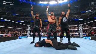 The New bloodline attack Roman reigns