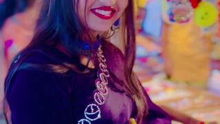 আমাকে কেমন লাগছে কমেন্ট করে বলবেন❤️❤️