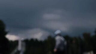 জেগে উঠুন সামনে এগিয়ে যান ।