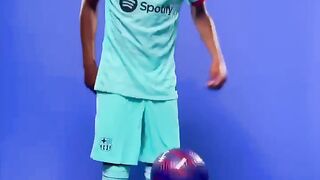 This kit makes it around the world ???????? #shorts