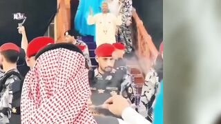 পবিত্র কাবা শরীফ এর ভিতরটা কেমন দেখুন