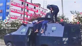 আওয়ামী লীগের বর্বরতার আরেকটি ছবি