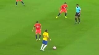 Football Player Amazing Skills No Look Plays !!