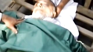 নিজ হাতে জবাই করে খুনী হাছিনা