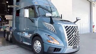 2025 Volvo VNL 860 72 High Roof Sleeper 500HP D13TC Long Haul SEMI Truck