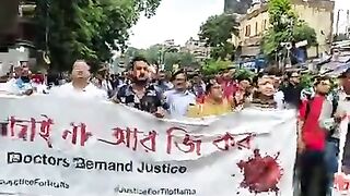 কলকাতার রাজপথে  আমাদের ডাক্তার