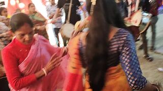 মা ও মেয়ের জাকানাকা ( Jakanaka dance of mother and daughter)