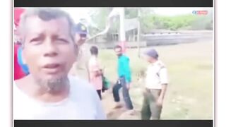 মজার ভিডিও পেতে ফলো করুন