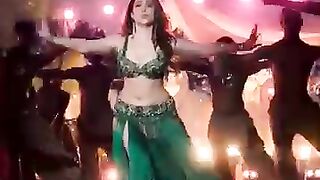 Aaj_Ki_Raat___Stree_2___Tamannaah_Bhatia___Sachin-Jigar___Madhubanti___Divya___Amitabh 2