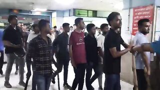ছাত্রলীগের সন্ত্রাসীদের হাতে জিম্মি গোটা রাষ্ট্র!