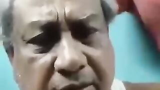 "আফা আপনি ঘাবড়ায়েন না, আপনি ঘাবড়াইলে আমরা নরম হইয়া পড়ি!"
