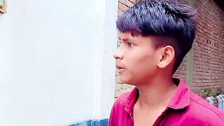 কীরে তুই বন্ধুর ছবিত কী কমেন্ট করছত??