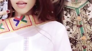 Jannat mirza here