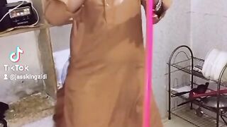 Chal Mera putt