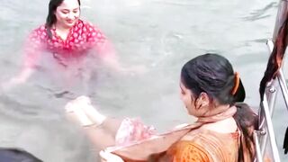 ওখানে যেও না ওখানে হাফ আছে