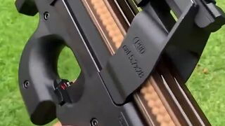 FN P90 cal 6.8mm BB _evikecom(720P_HD).