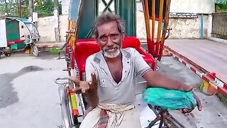 নিজের আপন ভাইদের কাছে মা বাবার