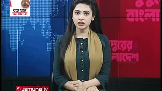বিক্ষোভের সময় ছাত্রের মুখ চেপে