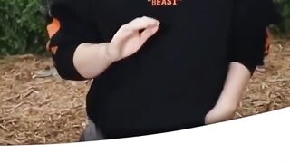 এই সাপের সঙ্গে থাকতে পারলে পাবেন কোটি কোটি টাকা Mr Beast