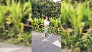 Indian Cute Girl Teena Mankani Dance