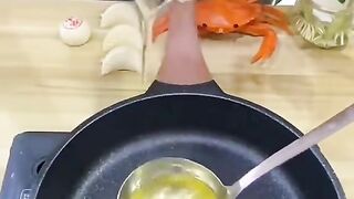 ক্রিয়েটিভ ভিডিও।