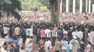 Bangladesh Students are violence for Quatha Movement