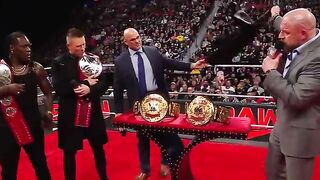 The Usos Superkick Roman Reigns to shatter The Bloodline- SmackDown highlights, June 16, 2024