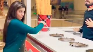 Turkey Ice Cream Tricks - Pretty Girl Dance Performance ???? #shorts #icecream #dance.