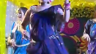 নাচ ভূলে গেলে যা হয়!????????