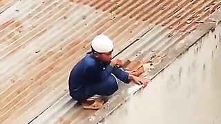 হুজুর ভয় নাই দেশ স্বাধীন।