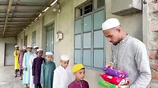 এতিম ছেলেদের অনেক কষ্ট দেখে অনেক মায়া লাগালো