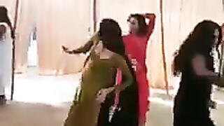 T- Dancing in Party