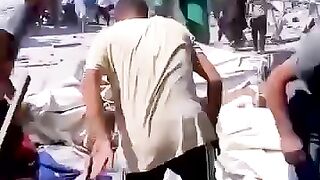 ফিলিস্তিনে গাজায় শিশুদের উপর ইজরাইলিদের হামলা