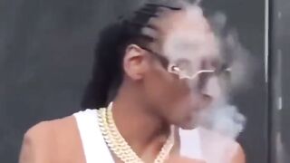 Snoop dog and a cop