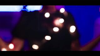 Bom Diggy Diggy song Video
