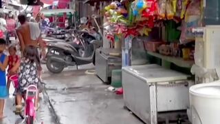 Life in tondo Manila - Beautiful and Friendly locas.